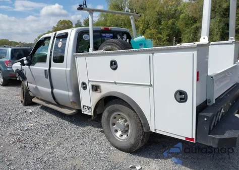 2003 Ford F-250 Lariat/Xl/Xlt from USA, damaged, VIN 1FTNX21P33ED52182